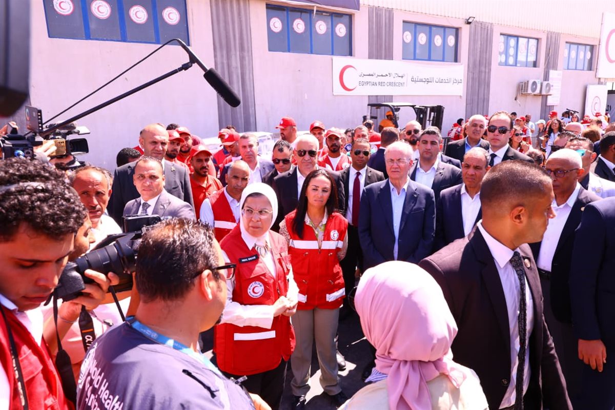 وزيرا التضامن والخارجية يصطحبان رئيس الوزراء الفلسطيني