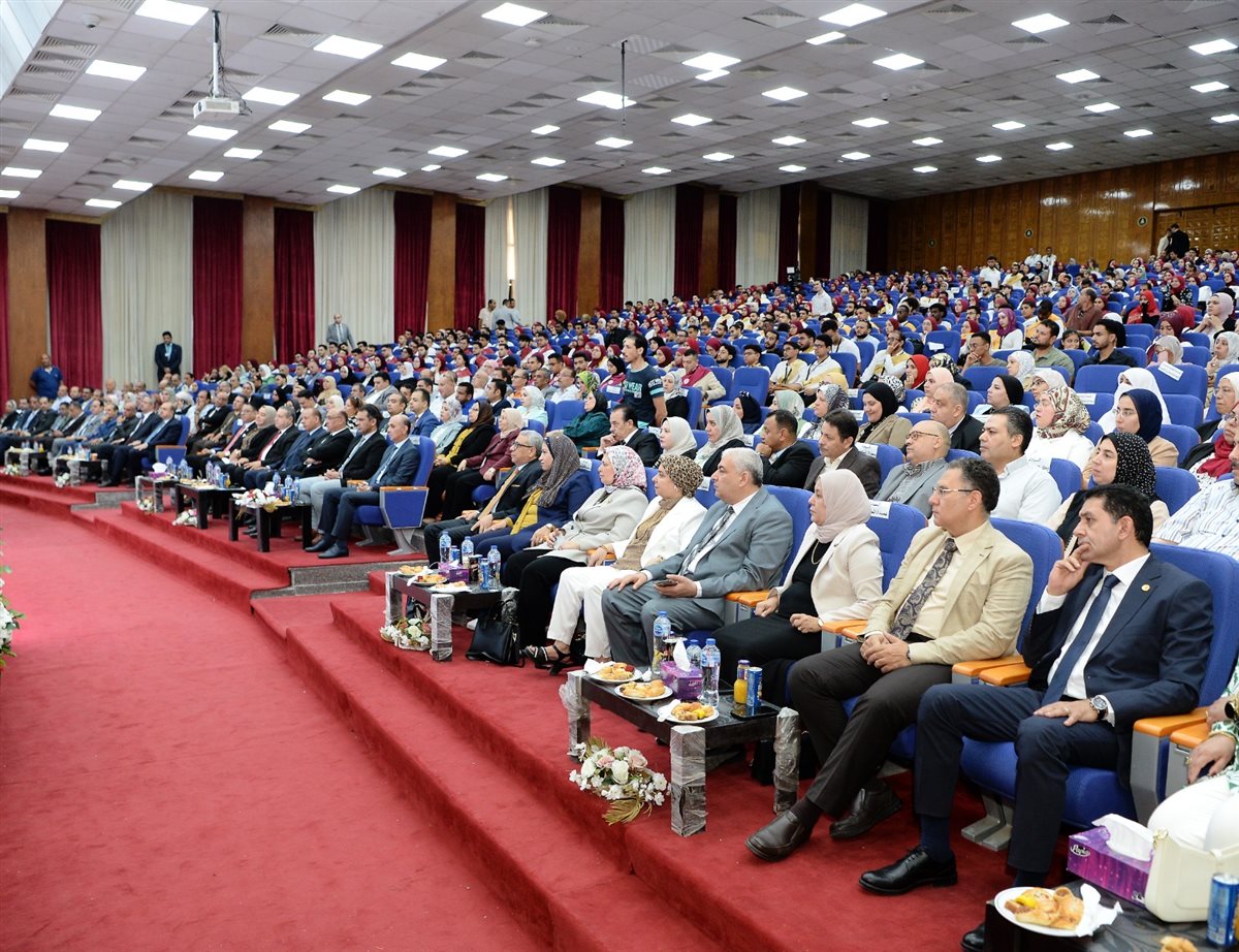 بحضور رئيس جامعة المنصورة ورئيس هيئة ضمان الجودة إطلاق مبادرة “بداية جديدة” بمشاركة ألف طالب لدعم جودة التعليم