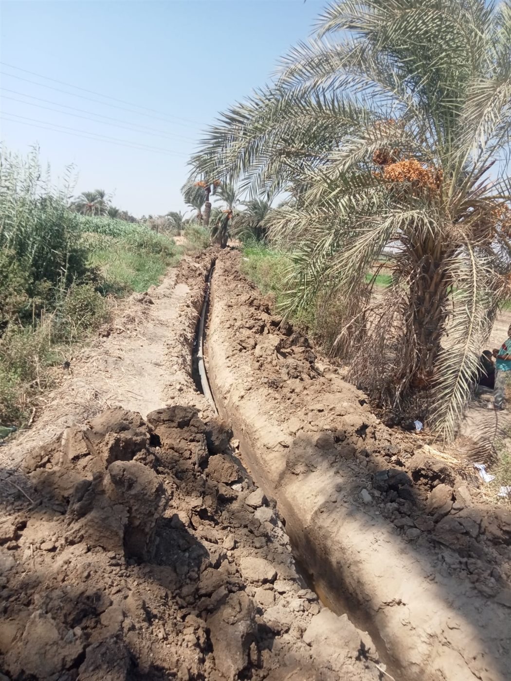 مياه الفيوم تمد خطوط جديدة لعزبة العمدة وعلام للقضاء على ضعف مياه الشرب