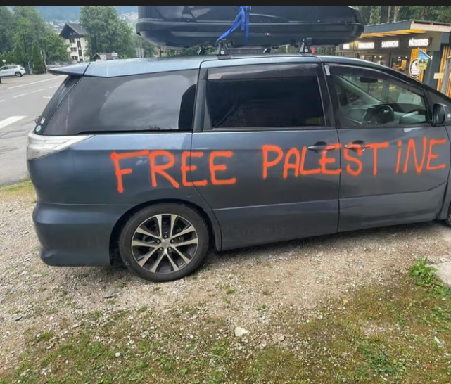 تخريب سيارات يهود في فرنسا 