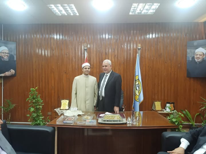 أصول الدين بالقاهرة تهنئ المبتهل محمد عادل الأعسر لاعتماده رسميًا كأصغر مبتهل