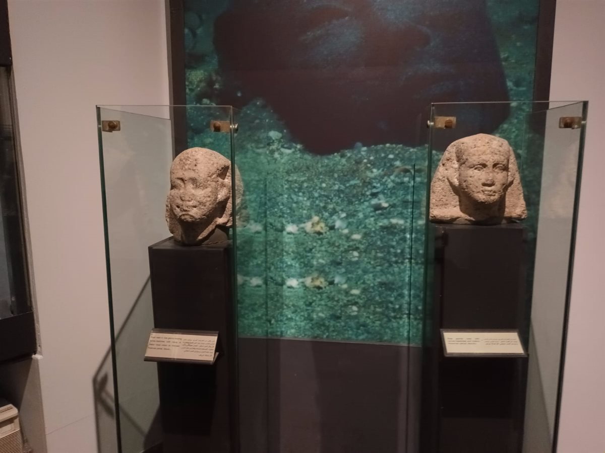 قطع أثرية من ميناء أبو قير البحري بالإسكندرية 