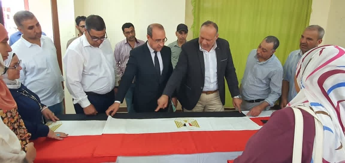 تعليم المنوفية يطلق أول وحدة منتجة لتدريب الطالبات على الخياطة بقرية صبايا العنب 