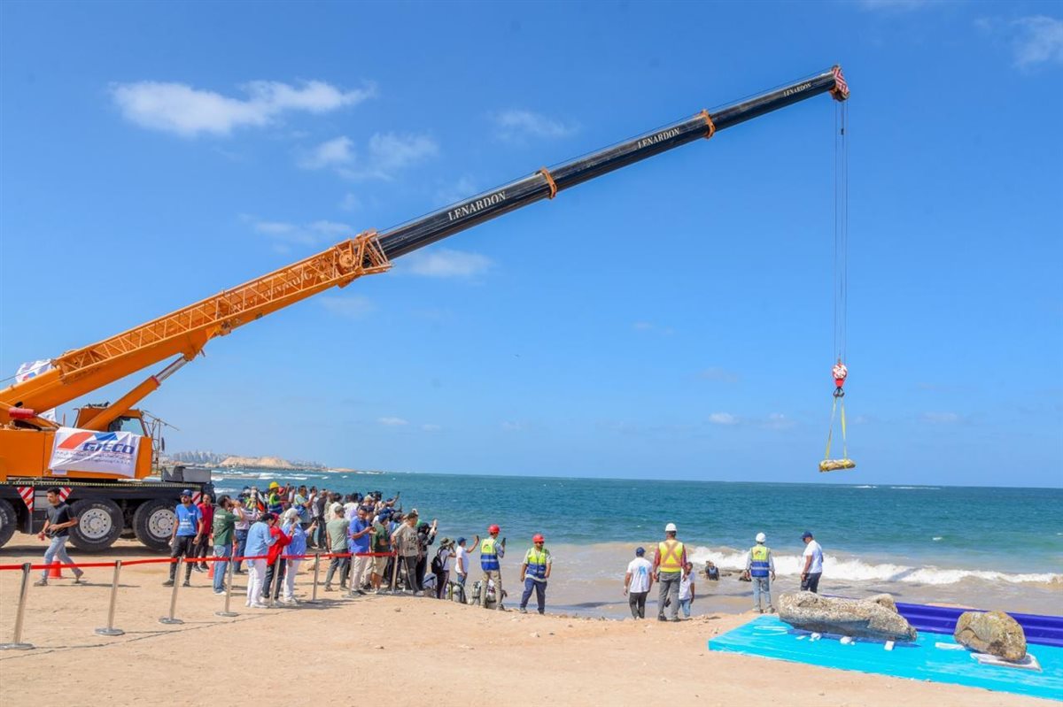 انتشال اثار غارقة