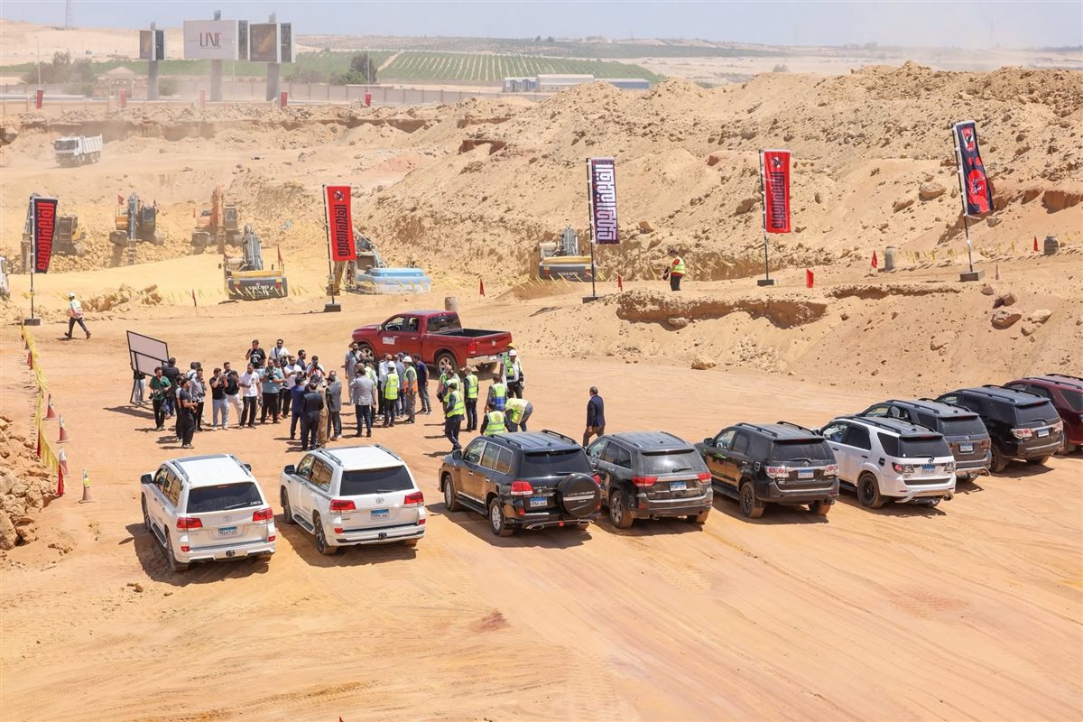 <strong>أعمال الحفر في ستاد النادي الأهلي</strong>