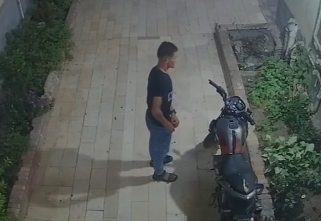 <strong>سرقة موتوسيكل في الشيخ زايد</strong>