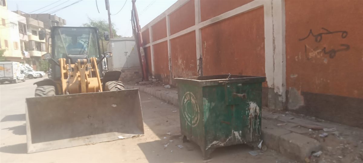 حملة نظافة مكبرة بالأقصر