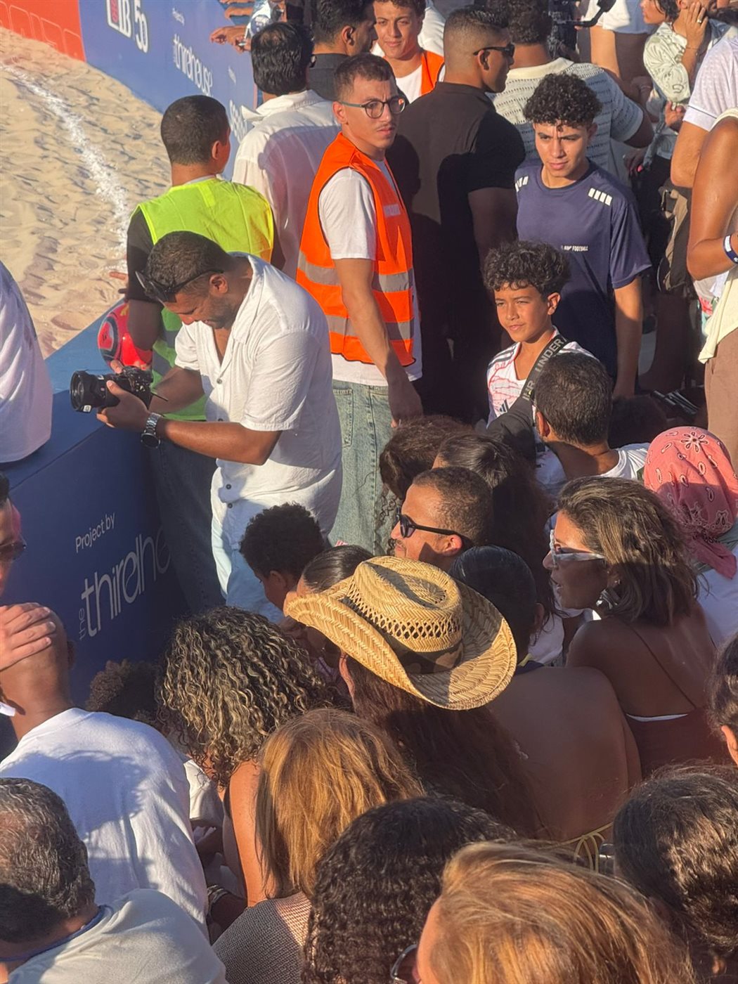 <strong>مباراة الأساطير.. شيكابالا ونجوم الرياضة في دورة الكرة الروندو في الساحل الشمالي برعاية CIB </strong>