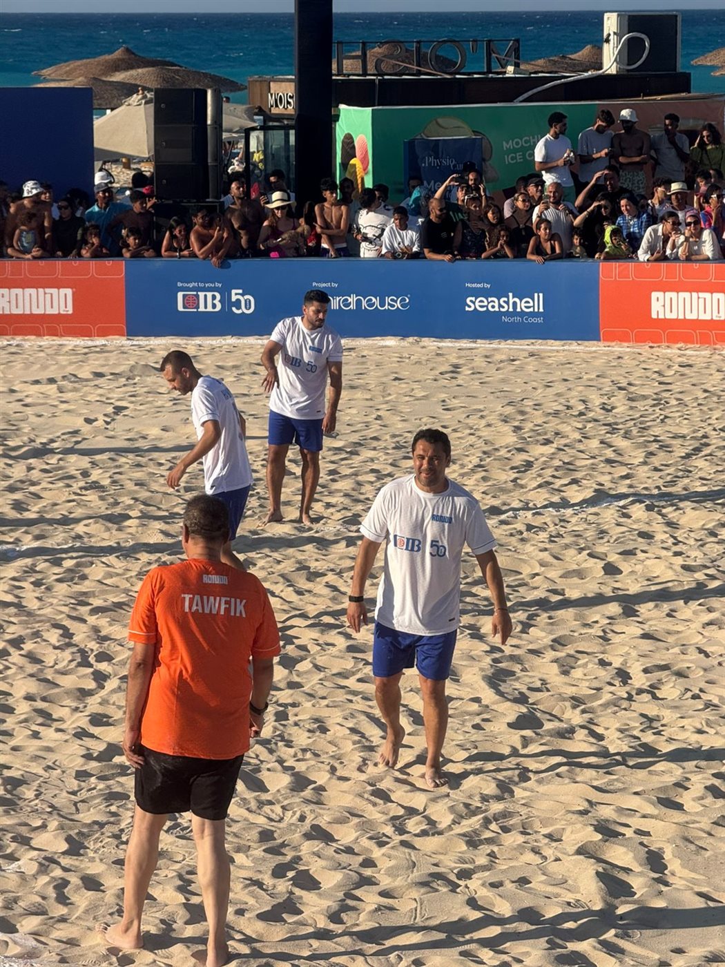 <strong>مباراة الأساطير.. شيكابالا ونجوم الرياضة في دورة الكرة الروندو في الساحل الشمالي برعاية CIB </strong>