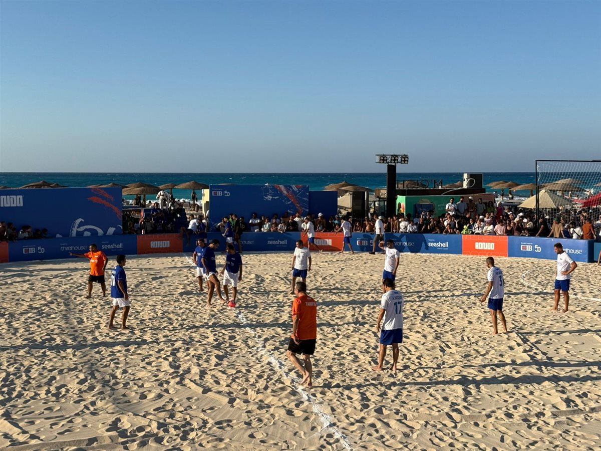 <strong>مباراة الأساطير.. شيكابالا ونجوم الرياضة في دورة الكرة الروندو في الساحل الشمالي برعاية CIB </strong>