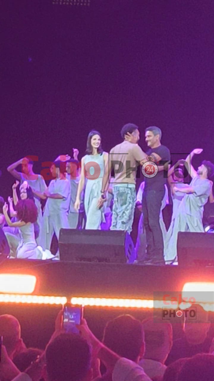 آسر ياسين وتارا عماد مفاجأة حفل ويجز بمهرجان العلمين الجديدة 