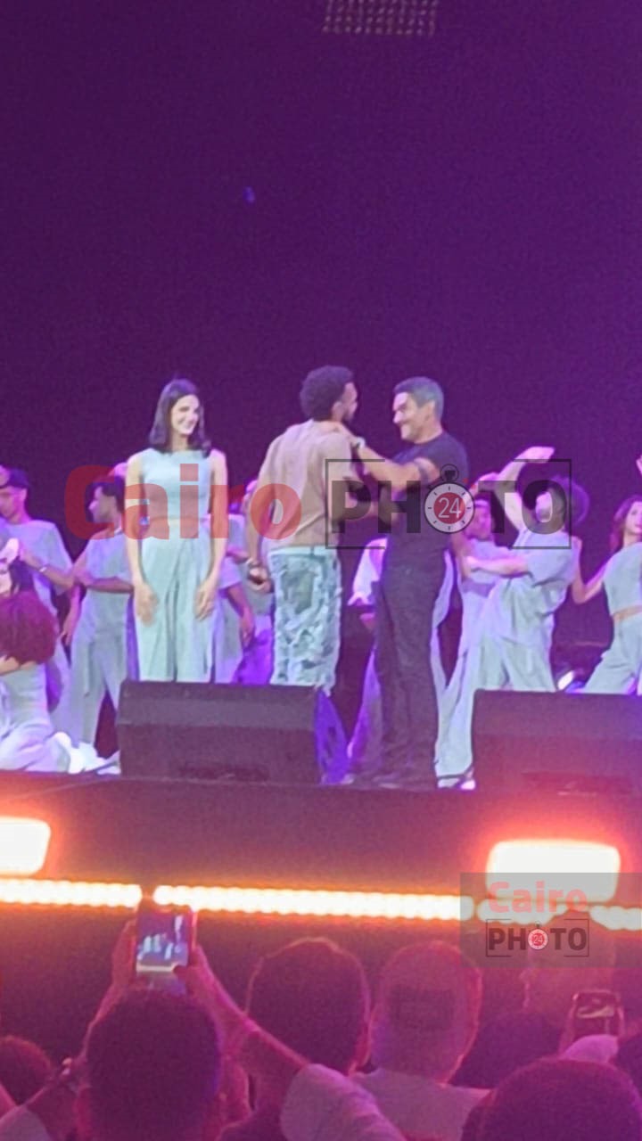 آسر ياسين وتارا عماد مفاجأة حفل ويجز بمهرجان العلمين الجديدة 