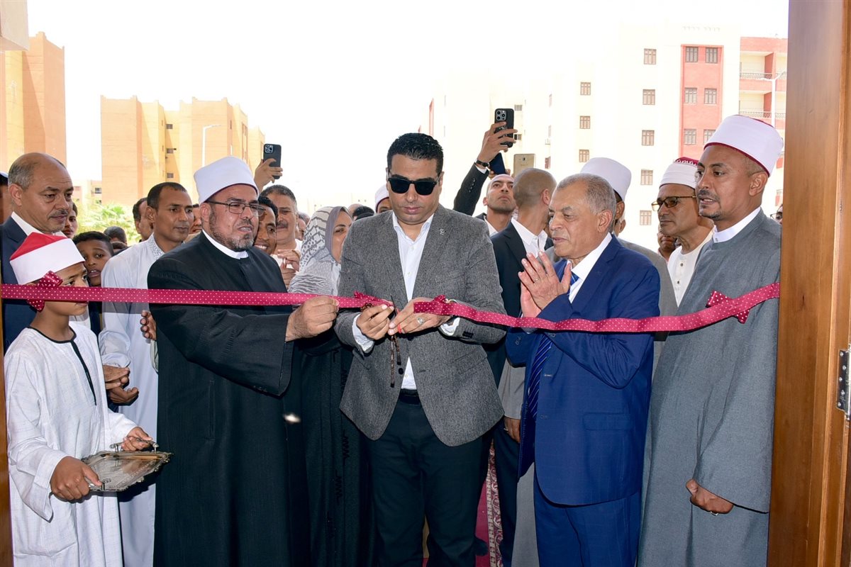 نائب محافظ الأقصر يفتتح مسجد جديد بطيبة 