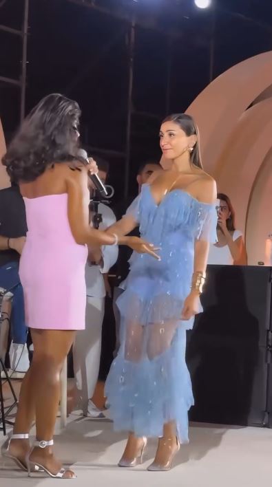 <strong>دينا الشربيني تشارك روبي الغناء  بحضور كريم عبد العزيز وزوجته </strong>