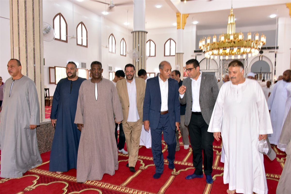 نائب محافظ الأقصر يفتتح مسجد جديد بطيبة 