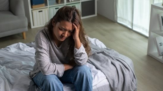 &nbsp;يُعرف مرض الاكتئاب بأنه اضطراب مرتبط بالحزن المستمر&nbsp;
