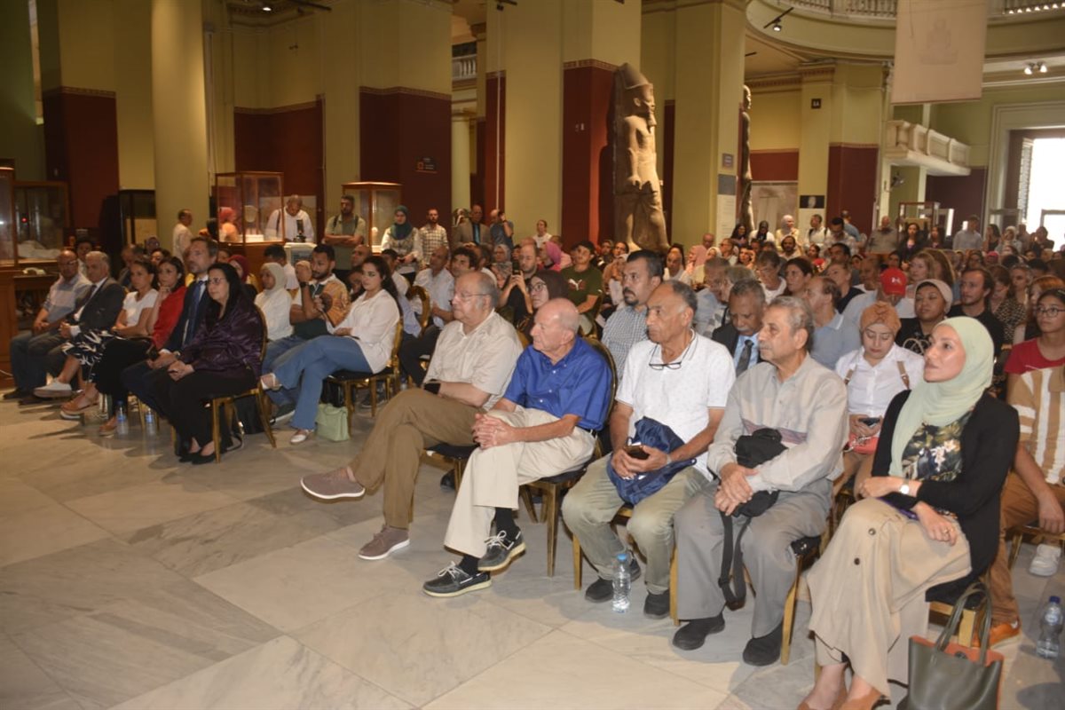 المتحف المصري بالتحرير يحتفل باليوم العالمي للتصوير