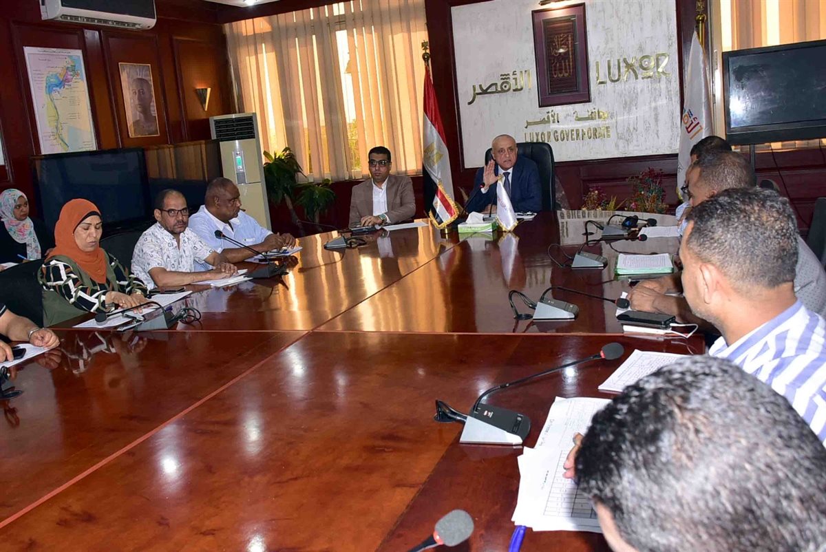 اجتماع محافظ الأقصر