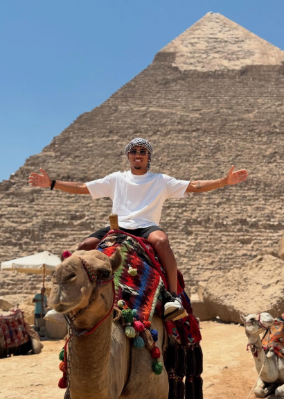 صور زيارة بيزيرا لـ الأهرامات 