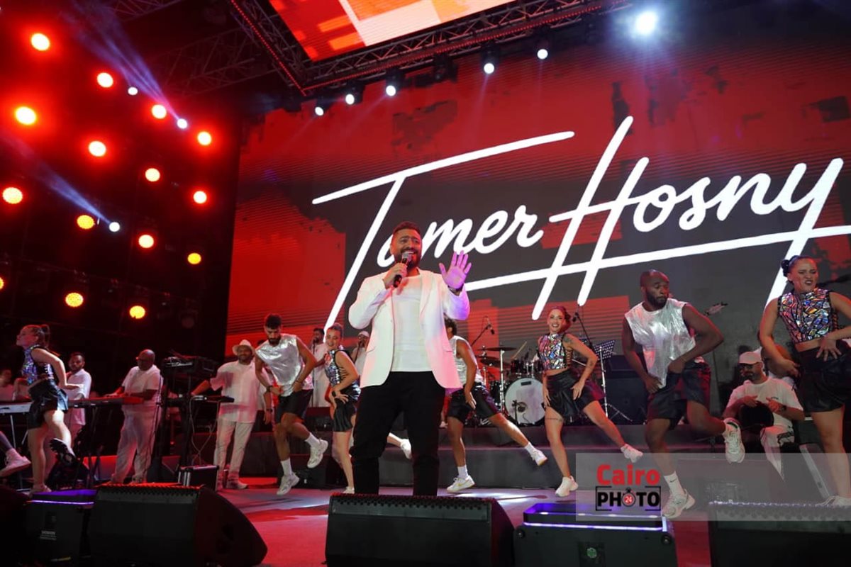 حفل تامر حسني في مهرجان مراسي 