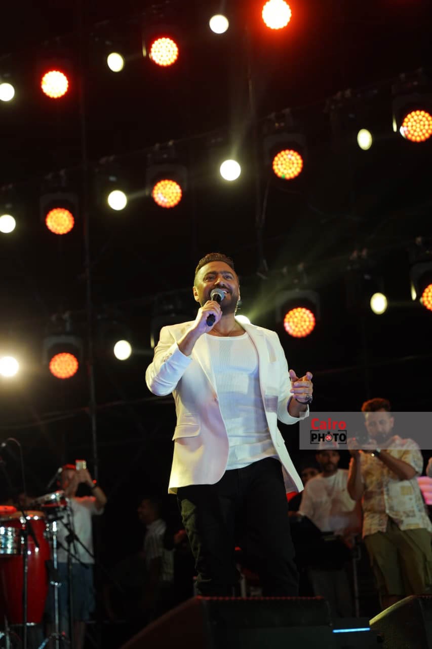 حفل تامر حسني في مهرجان مراسي 