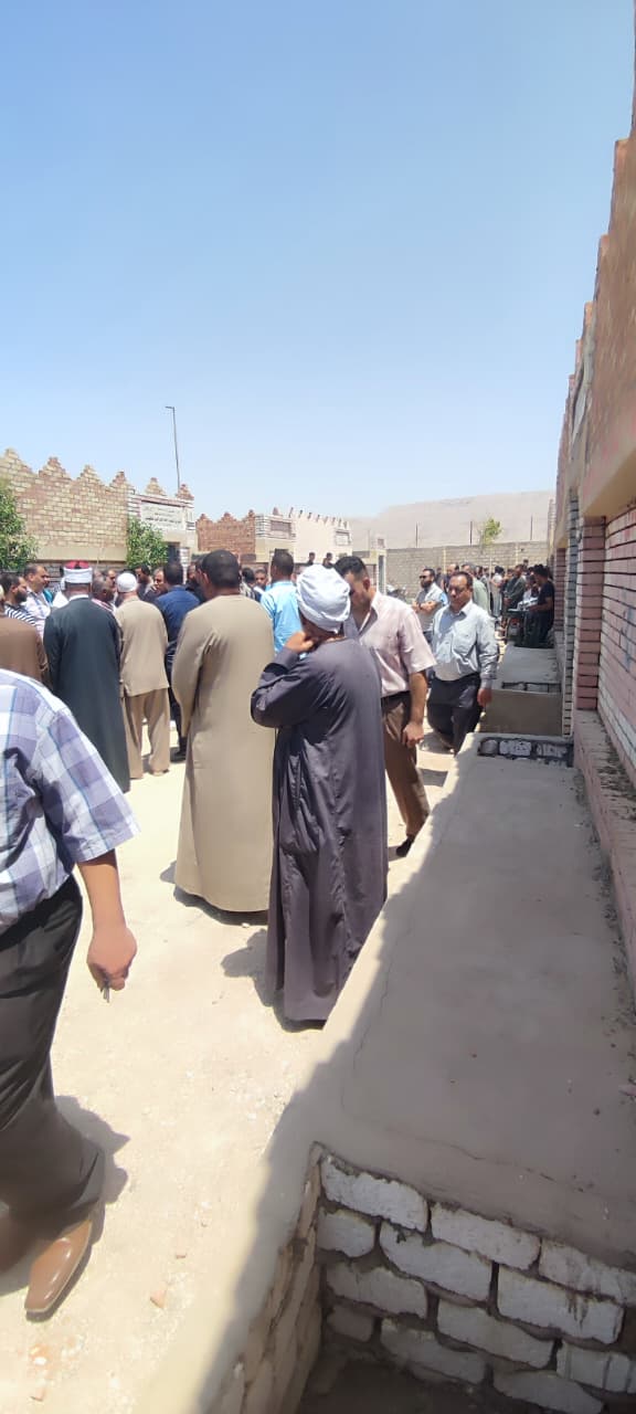 تشييع جثمان أحد ضحايا غرق شاطئ أبو تلات