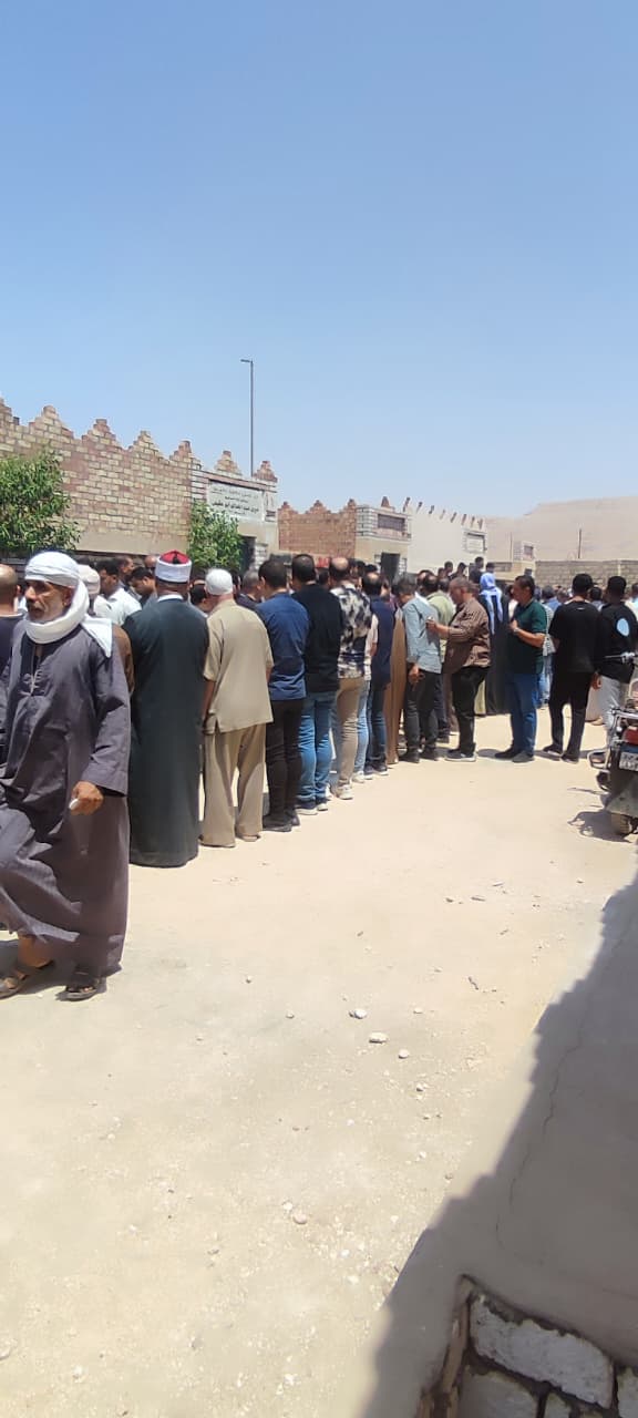 تشييع جثمان أحد ضحايا غرق شاطئ أبو تلات