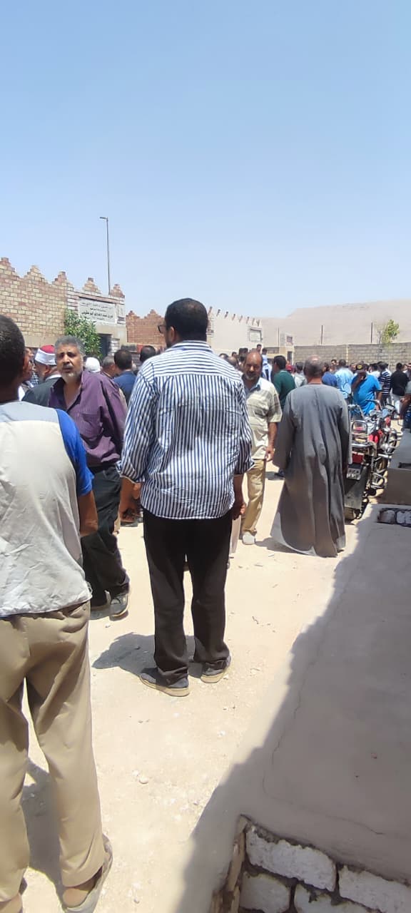 تشييع جثمان أحد ضحايا غرق شاطئ أبو تلات