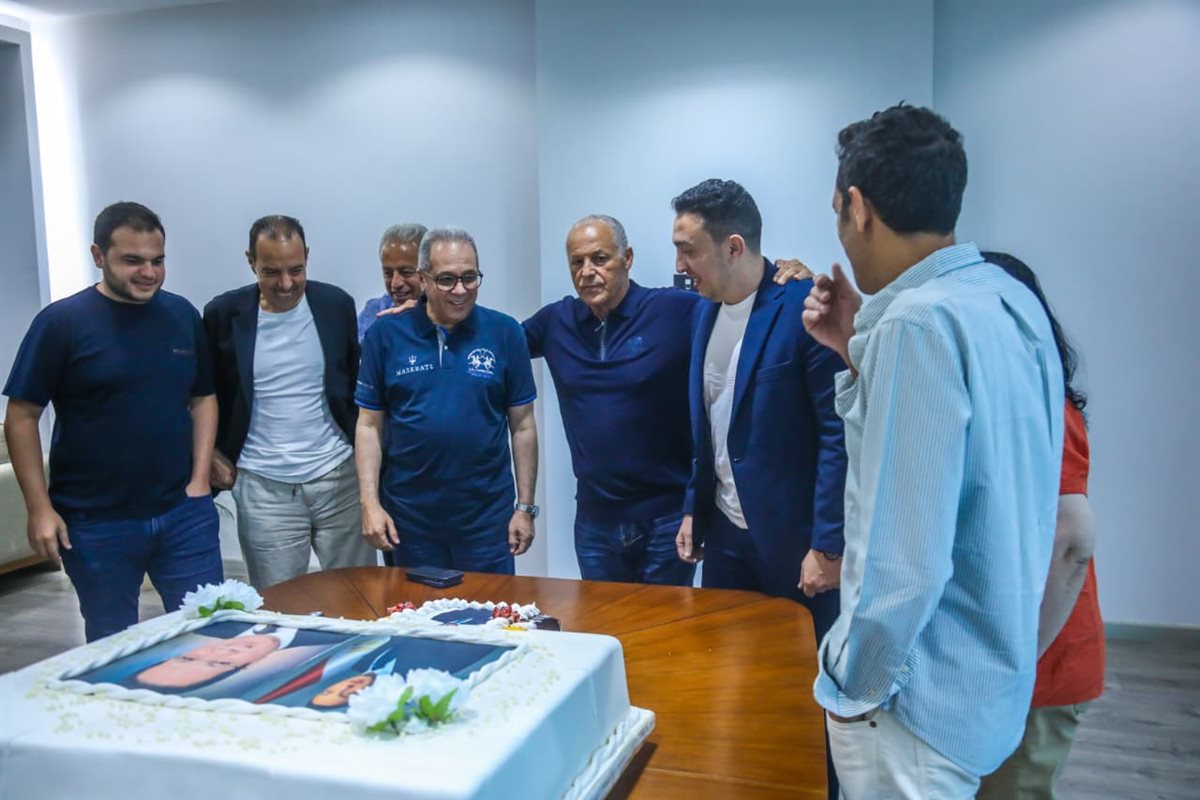 اتحاد الكرة يحتفل بفوز أحمد دياب في مجلس الشيوخ 