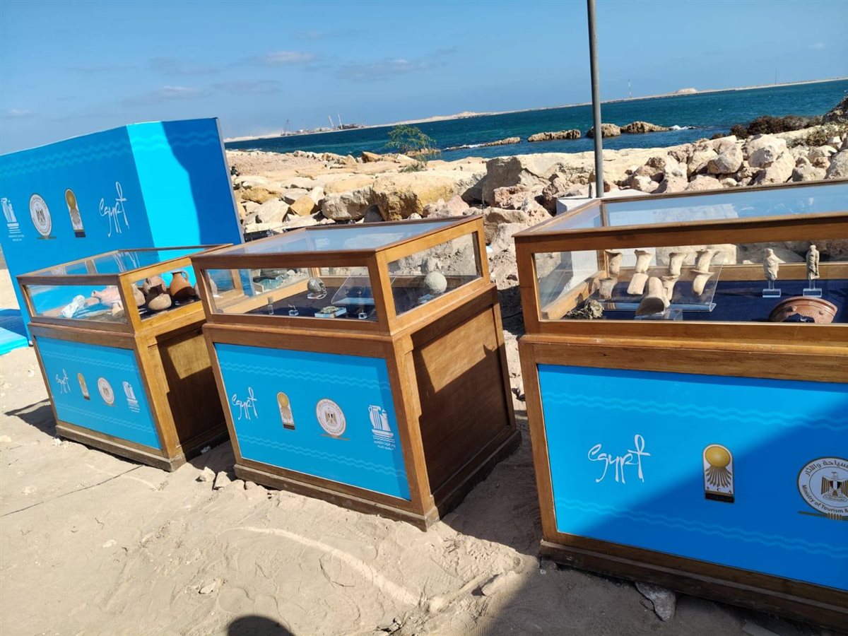  قطع أثرية نادرة خلال عملية انتشال التماثيل الغارقة