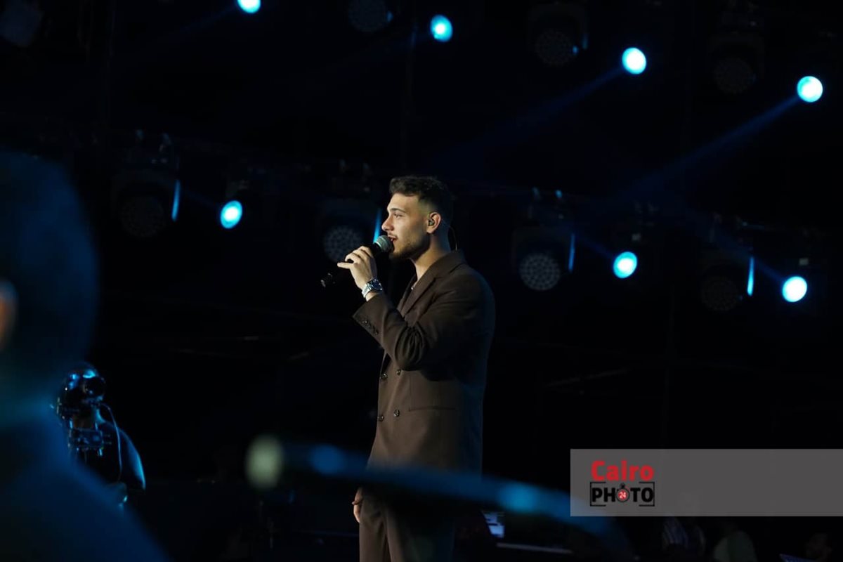 تألق النجم السوري الشامي في حفله بمهرجان مراسي “ليالي مراسي”