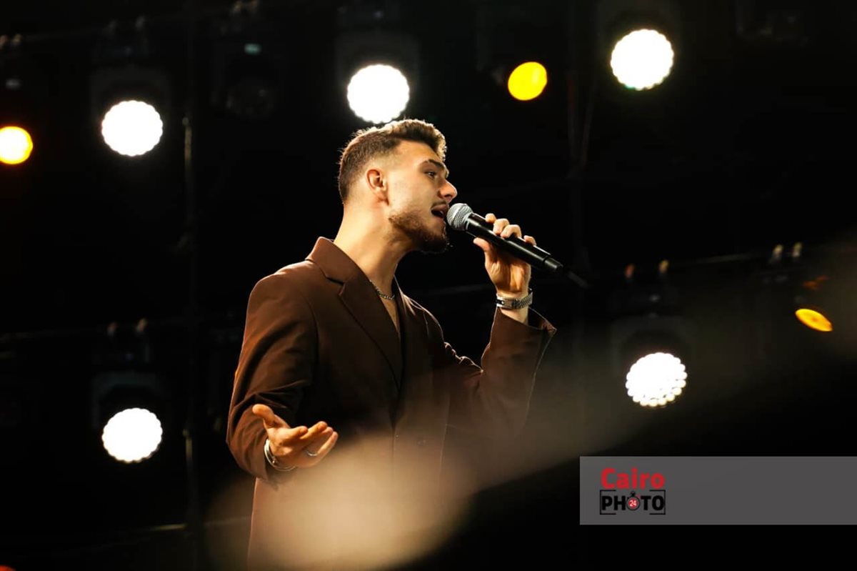 تألق النجم السوري الشامي في حفله بمهرجان مراسي “ليالي مراسي”