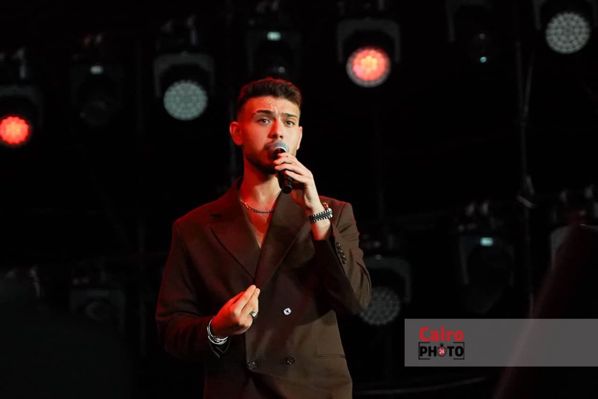 تألق النجم السوري الشامي في حفله بمهرجان مراسي “ليالي مراسي”