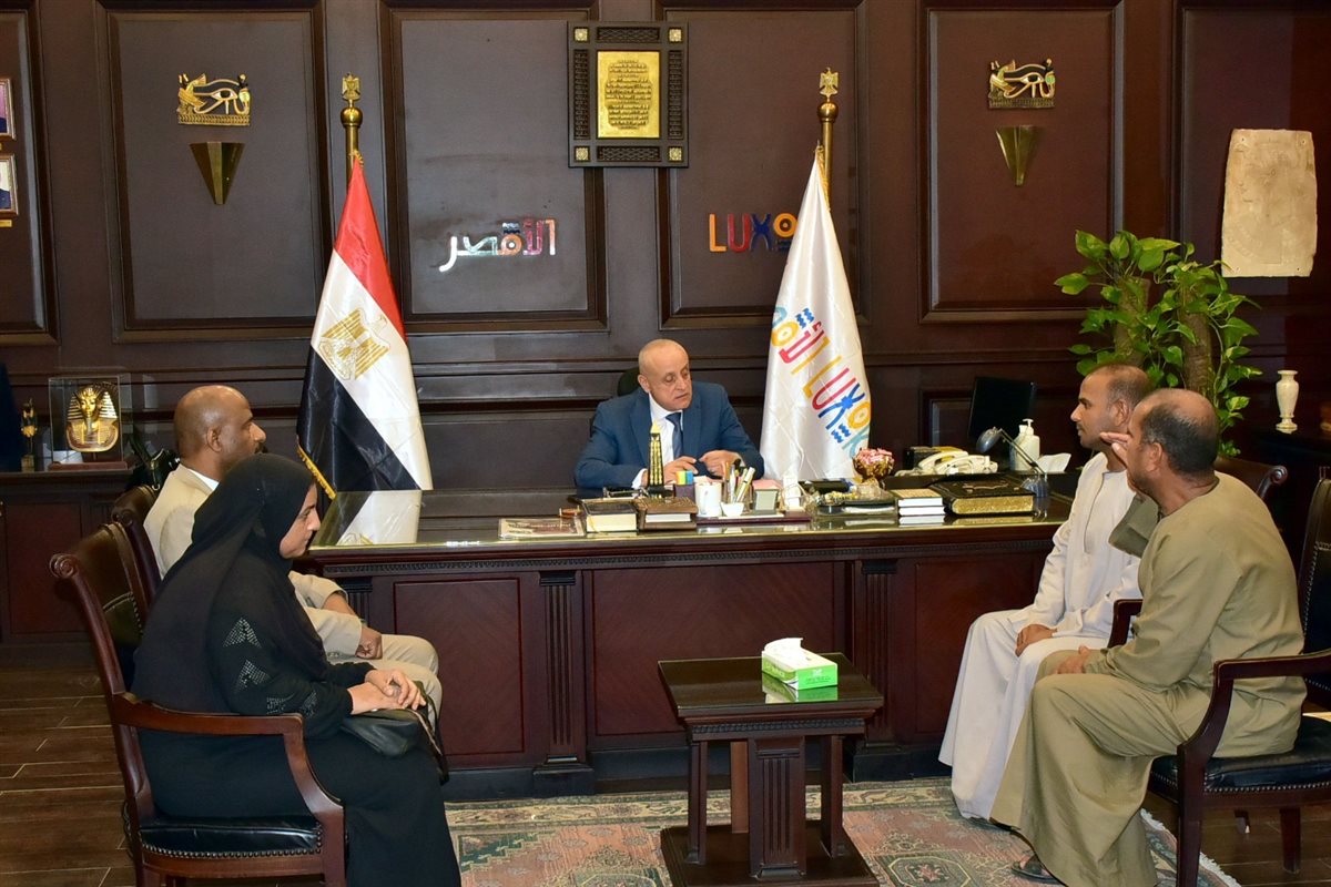 محافظ الأقصر يستقبل متضرري حريق الكرنك