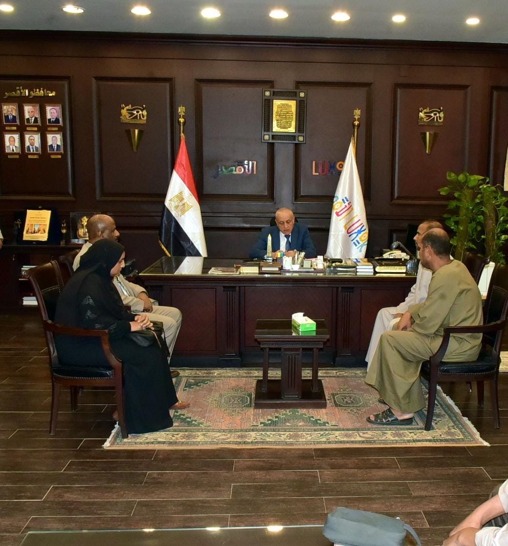 محافظ الأقصر يستقبل متضرري حريق الكرنك