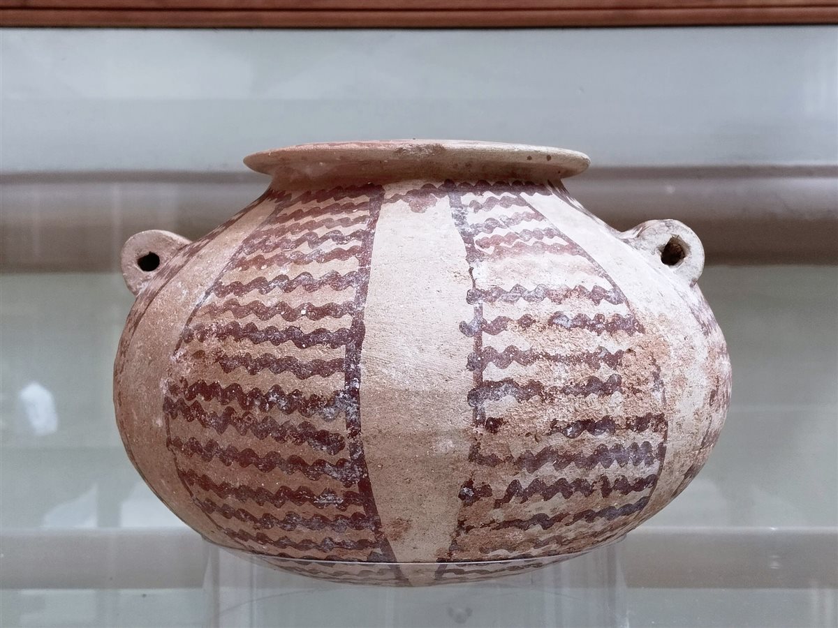 أوانٍ فخارية نادرة