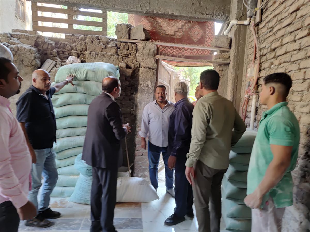 ضبط طن دقيق بالأقصر