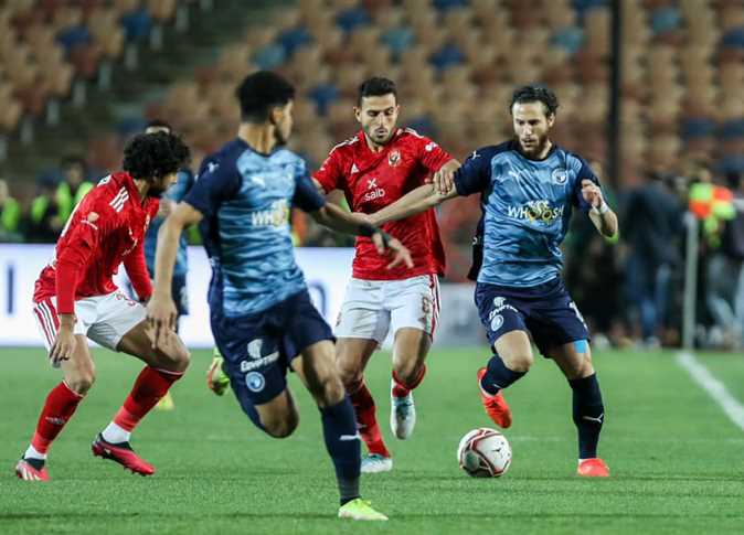 <strong>مباراة لفريقي الأهلي وبيراميدز </strong>