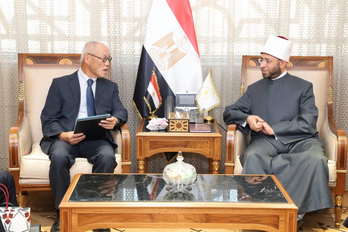 وزير الأوقاف يستقبل سفير اليابان بالقاهرة