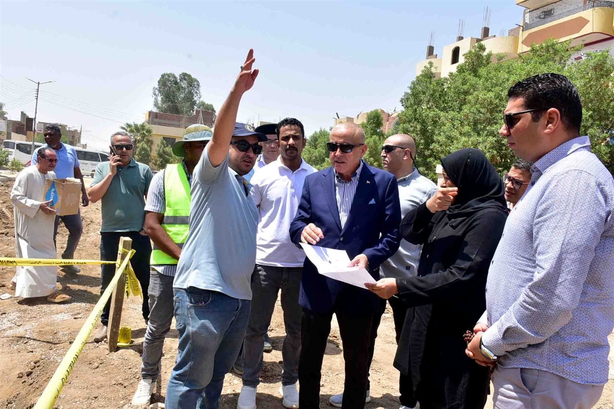 محافظ الأقصر وجولة تفقدية بالبر الغربي