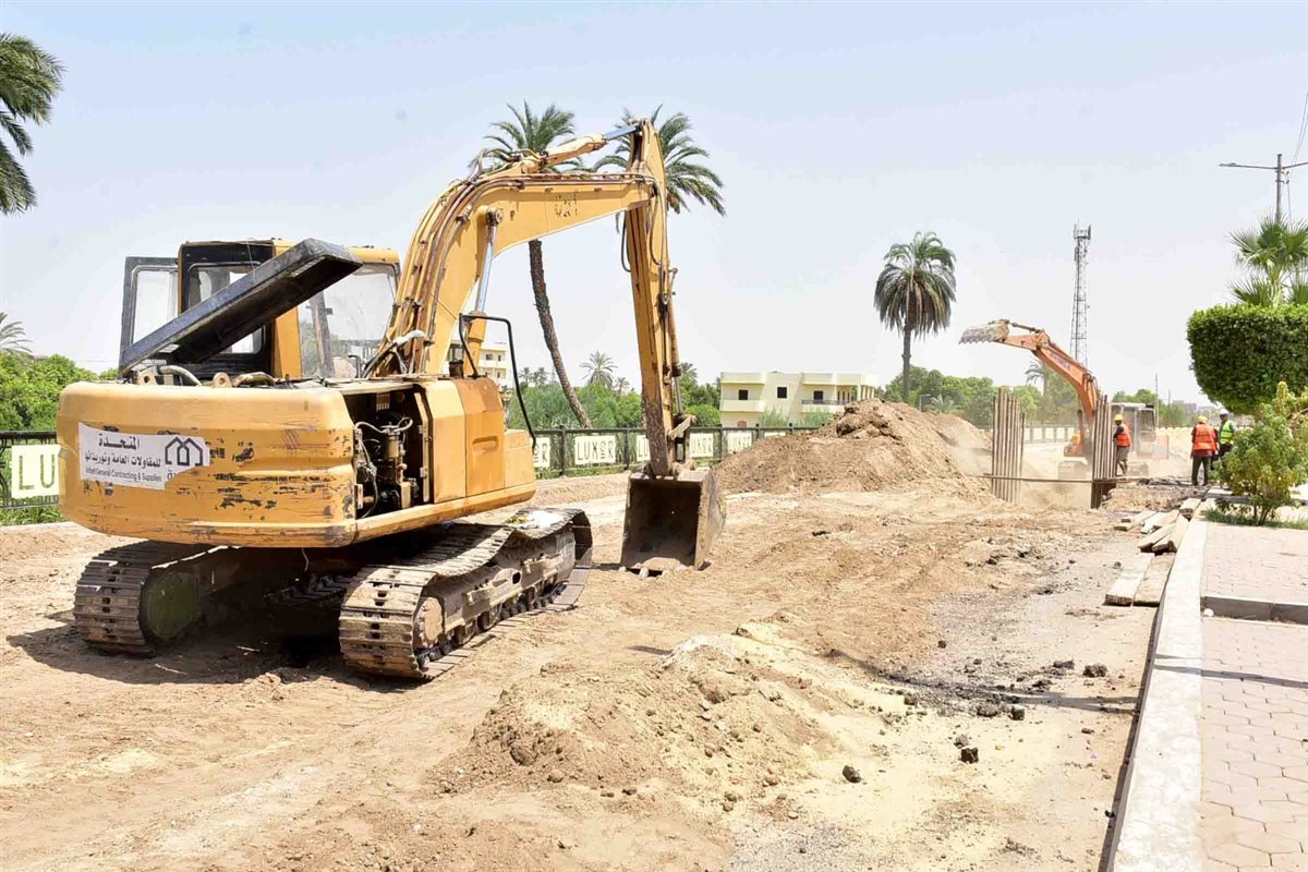 محافظ الأقصر وجولة تفقدية بالبر الغربي