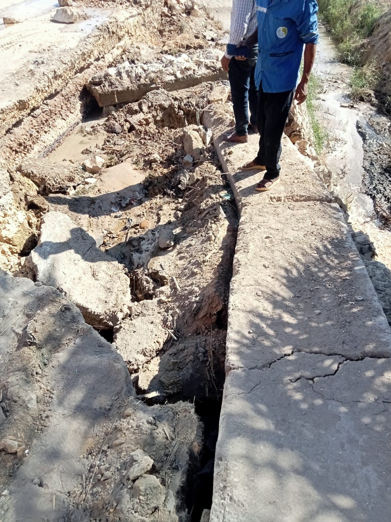 تسبب في كسر خط المياه …معالجة هبوط أرضى محدود بأحد شوارع طاميه بالفيوم