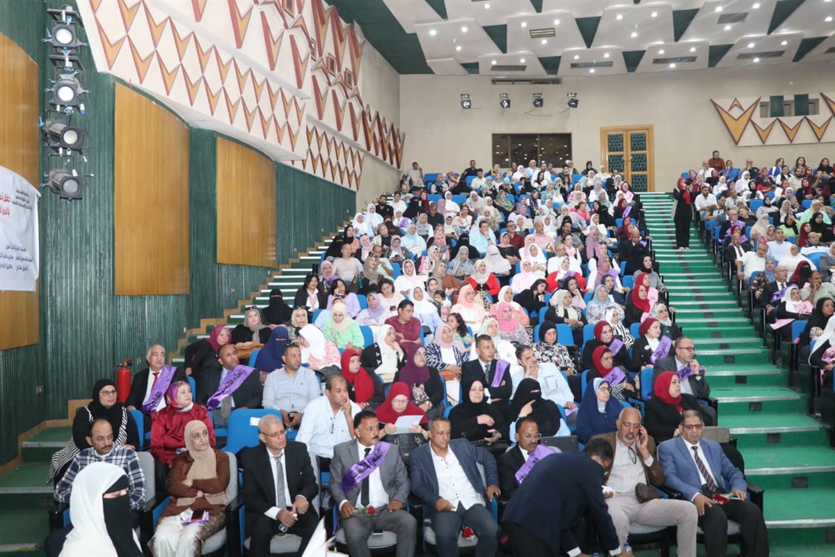  حفل تكريم المعلمين والمعلمات المتميزين بمحافظة الإسماعيلية 