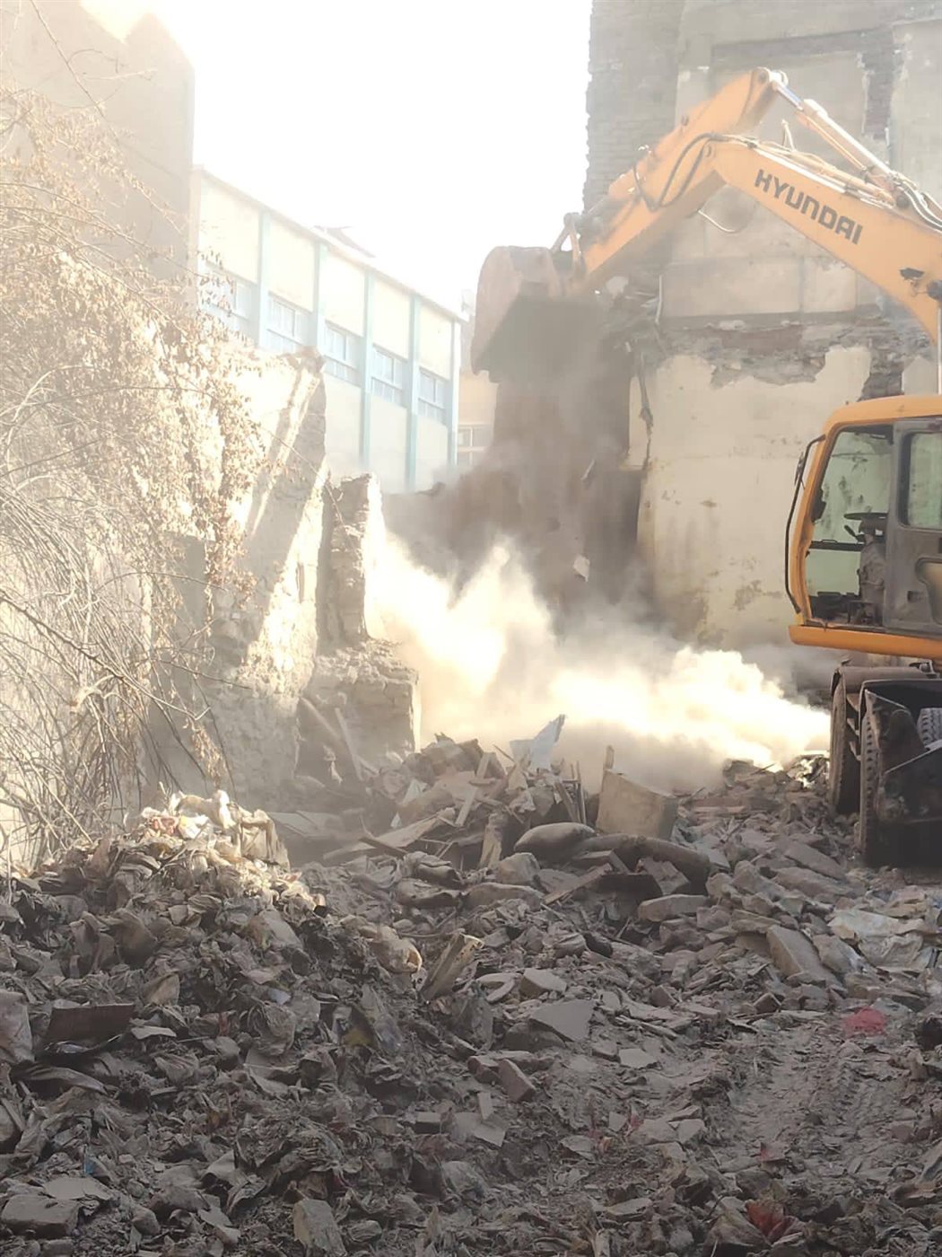 جانب من أعمال الإزالة