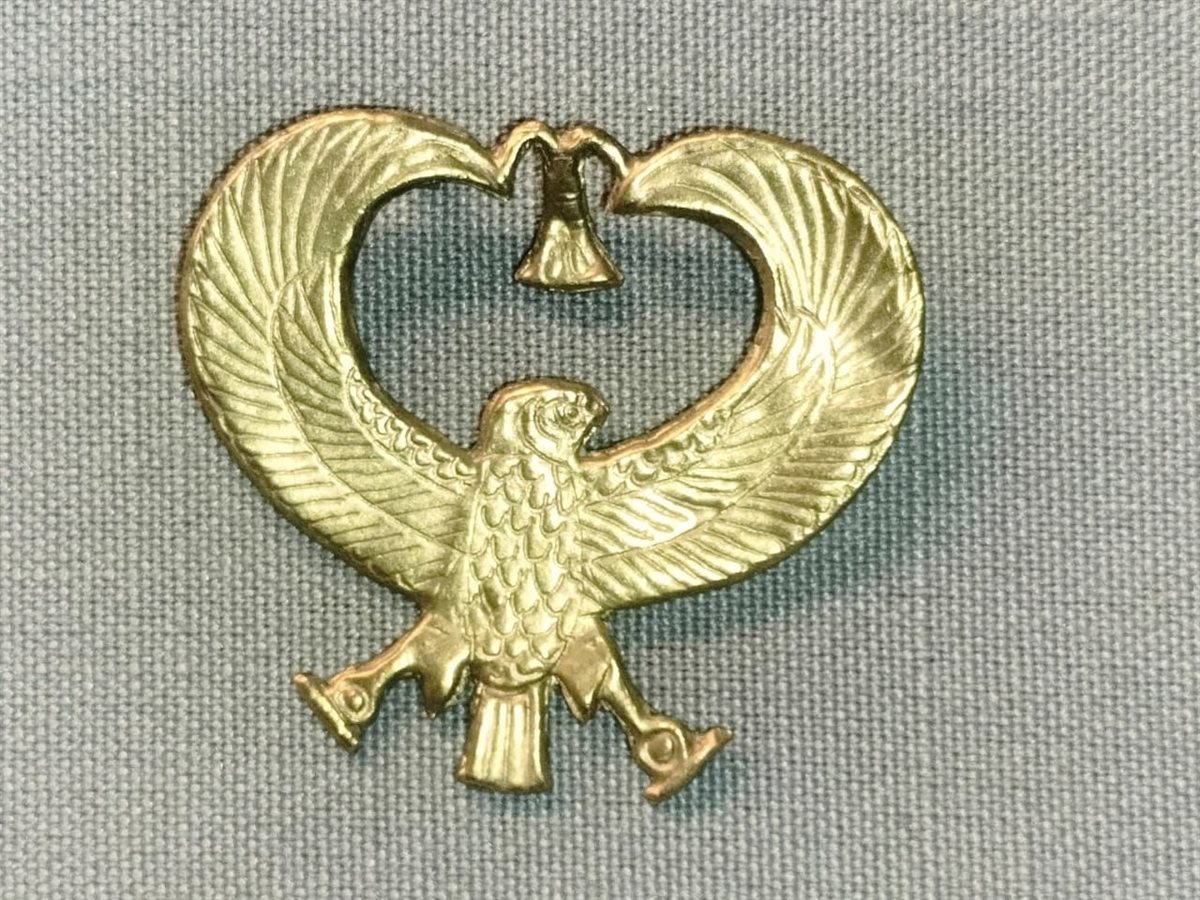 ذهب يروي أسرار ملوك تانيس في المتحف المصري بالتحرير  