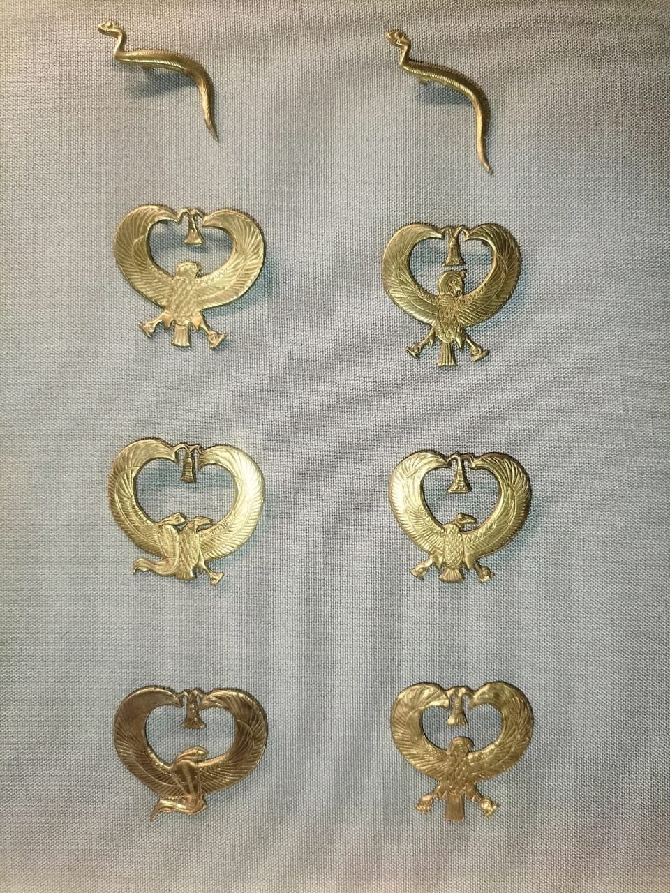 ذهب يروي أسرار ملوك تانيس في المتحف المصري بالتحرير  