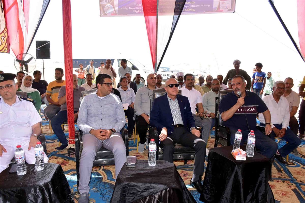 محافظ الأقصر يتفقد الغابة الشجرية بالقرنةً