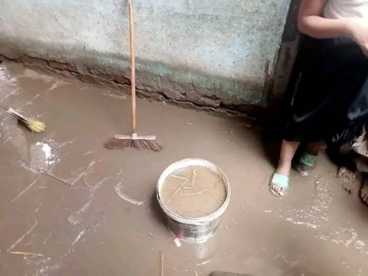 تلف جهاز عروسة لكسر ماسورة صرف بإسنا