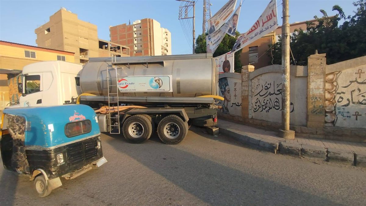 توفير سيارات مياه للمواطنين بإسنا 