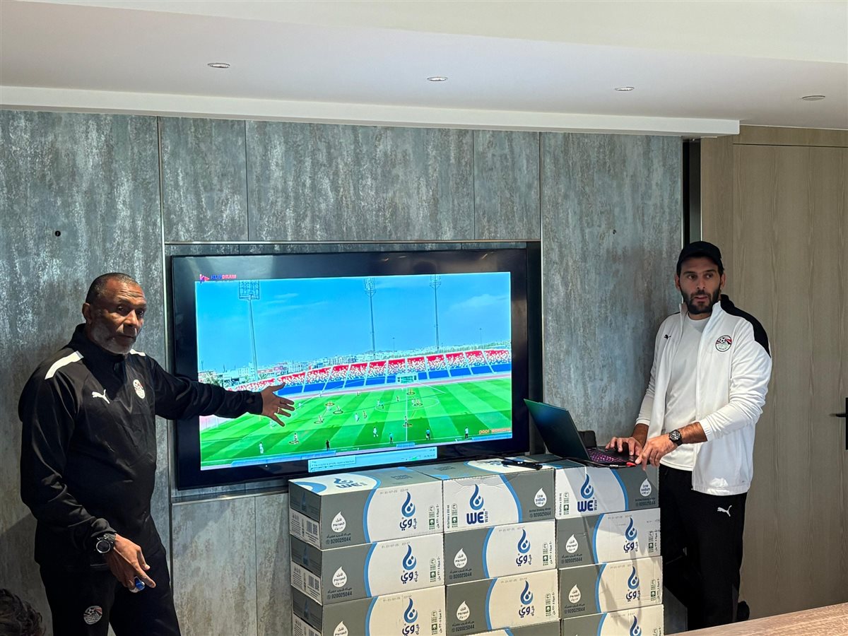 محاضرة للاعبي منتخب الناشئين (4)